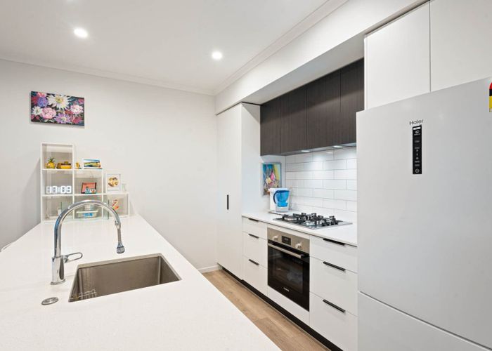  at 6 Shortfin Place, Flat Bush, Manukau City, Auckland