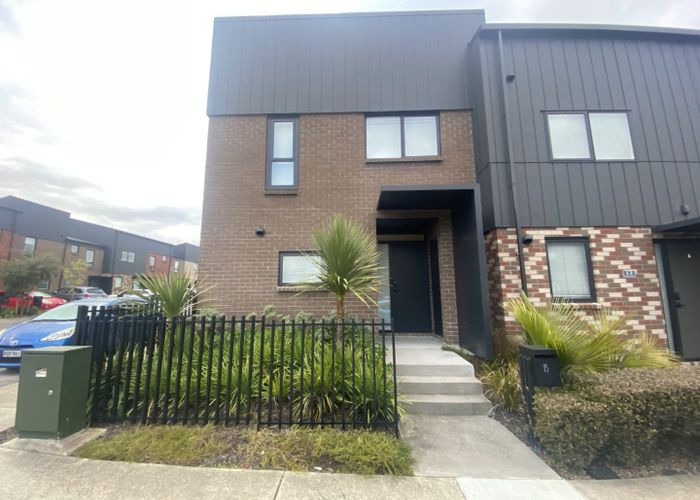  at 15 Kotuitui Street, Manukau, Auckland
