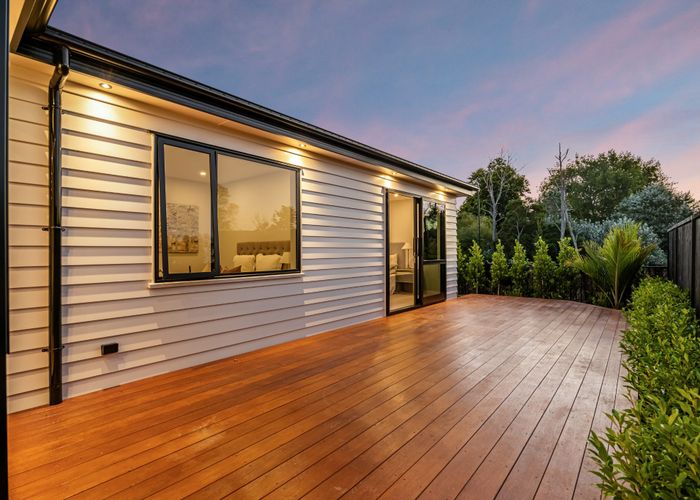  at 8 Lucent Lane, Milldale, Rodney, Auckland