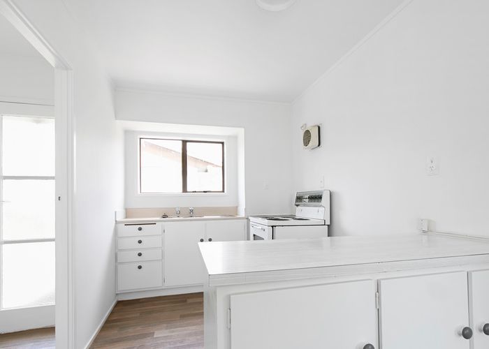  at 1/31 Nikau Street, New Lynn, Auckland