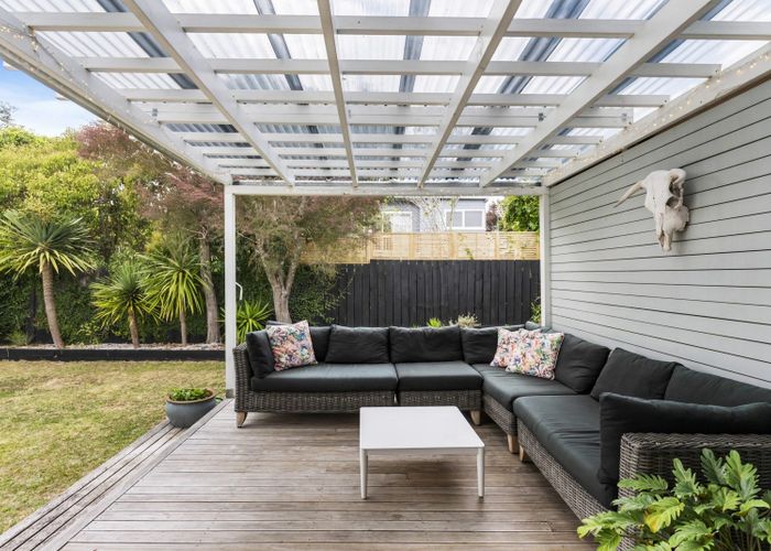  at 12 Ripon Crescent, Meadowbank, Auckland