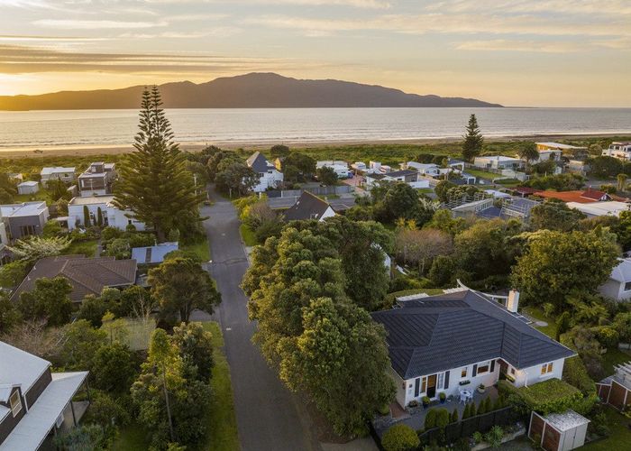  at 5 Arthur Street, Paraparaumu Beach, Paraparaumu