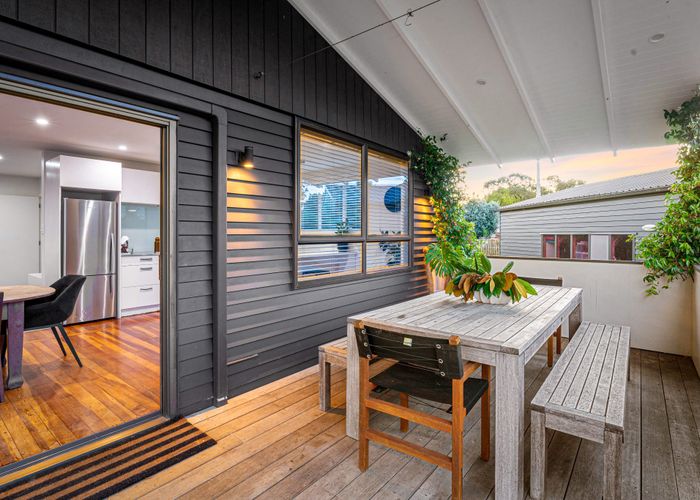  at 20 House Avenue, Mangere Bridge, Auckland