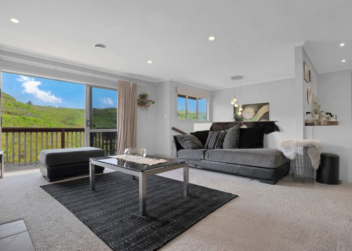  at 229 Skyhigh Road, Papakura