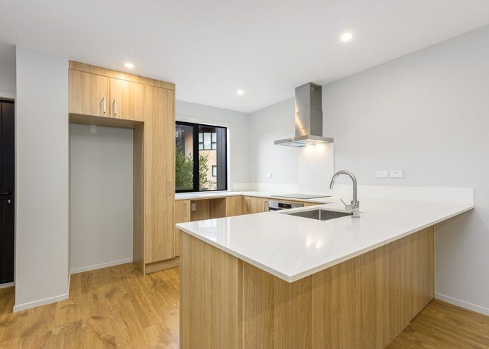  at 2D Nerita Place, Long Bay, North Shore City, Auckland