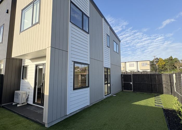  at 5/48 Moire Rd, Massey, Waitakere City, Auckland