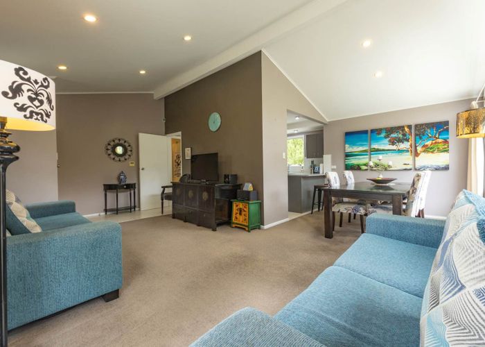  at 8 Waima Crescent, Titirangi, Waitakere City, Auckland