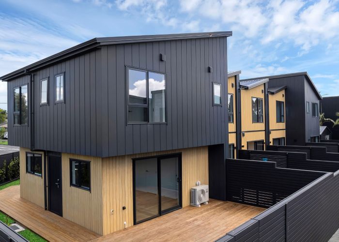  at 39 Muir Avenue, Mangere Bridge, Auckland