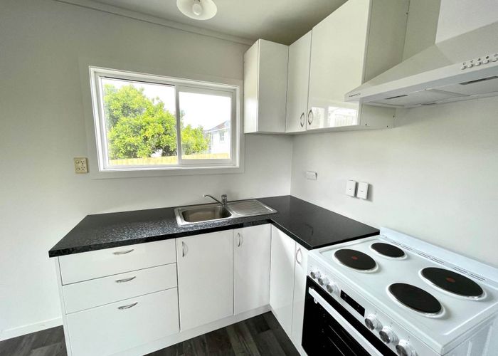  at 2/16 Sandra Avenue, Otara, Manukau City, Auckland