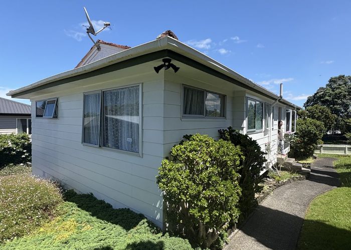  at 2 Garfield Road, Helensville, Rodney, Auckland