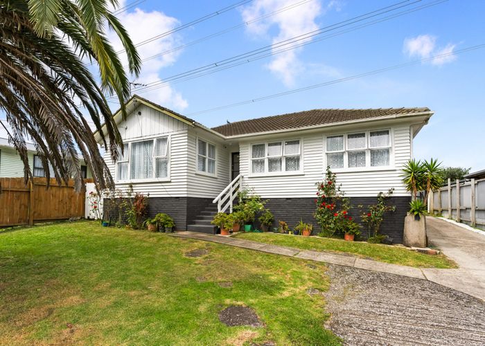  at 215 Bairds Road, Otara, Manukau City, Auckland