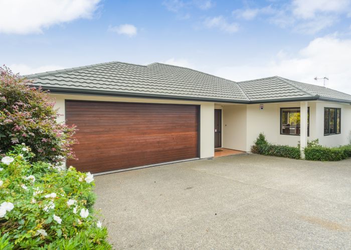  at 15 Greenwood Place, Fitzherbert, Palmerston North