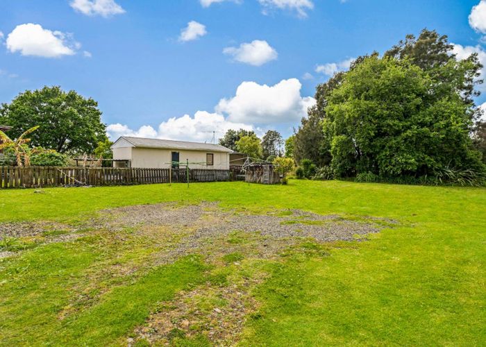  at 37 Queen Mary Avenue, New Lynn, Waitakere City, Auckland