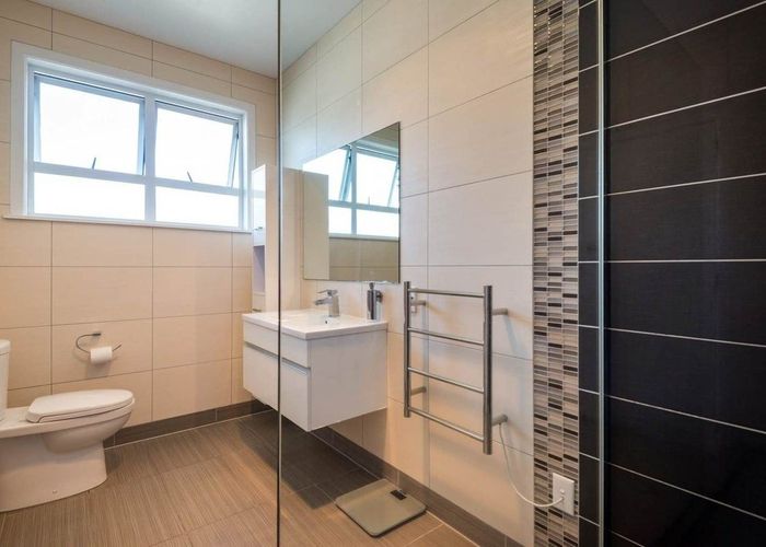  at 12 Covil Avenue, Te Atatu South, Waitakere City, Auckland