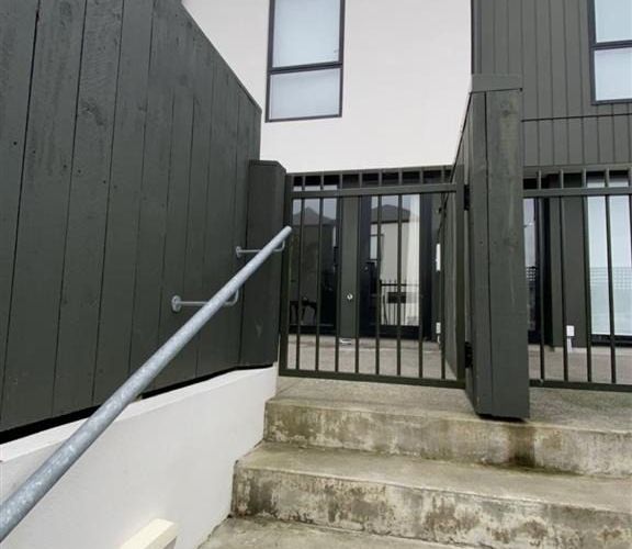  at 17/6 Oswald Crescent, Paparangi, Wellington, Wellington