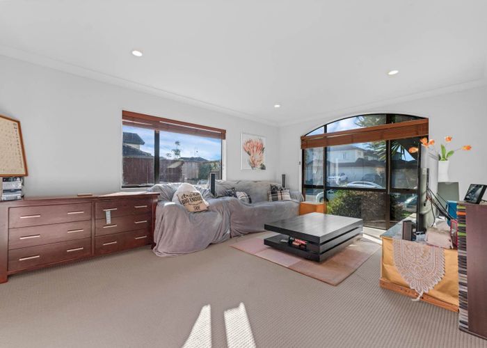  at 3 Silverwood Drive, Flat Bush, Manukau City, Auckland