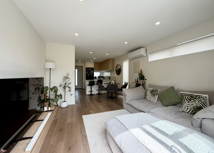  at 16 Hoopers Road, Glen Eden, Waitakere City, Auckland