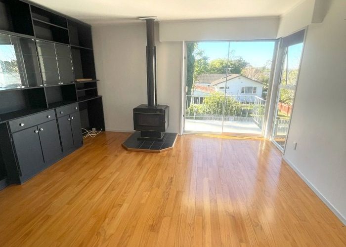  at 19 Finlow Drive, Te Atatu South, Waitakere City, Auckland