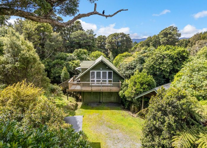  at 98 Avro Road, Blue Mountains, Upper Hutt, Wellington