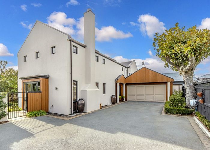  at 100 Straven Road, Fendalton, Christchurch City, Canterbury