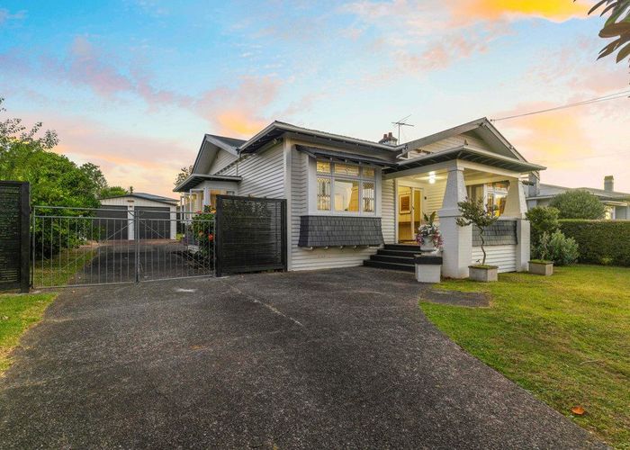  at 71 Mcintyre Road, Mangere Bridge, Auckland