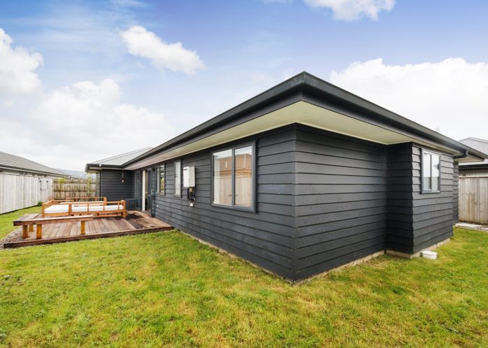  at 8 Butler Place, Fitzherbert, Palmerston North, Manawatu / Whanganui