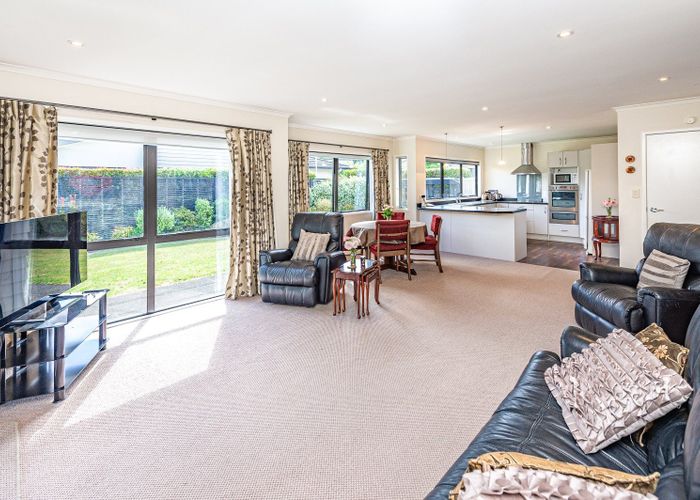  at 18/2 Caversham Road, Springvale, Whanganui, Manawatu / Whanganui