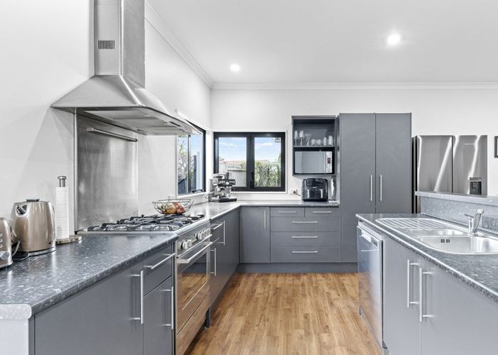  at 2 Pharazyn Street, Feilding, Feilding