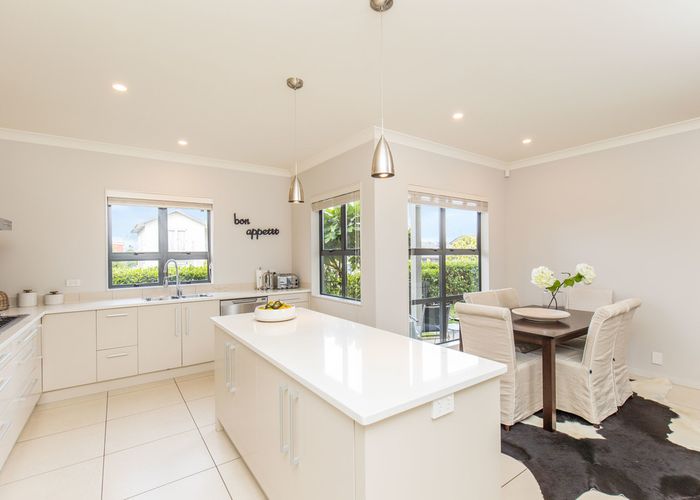  at 3 Singleton Avenue, Stonefields, Auckland