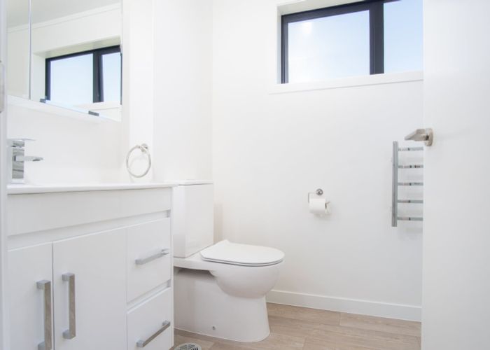  at 4/3 Rimu Road, Mangere Bridge, Auckland