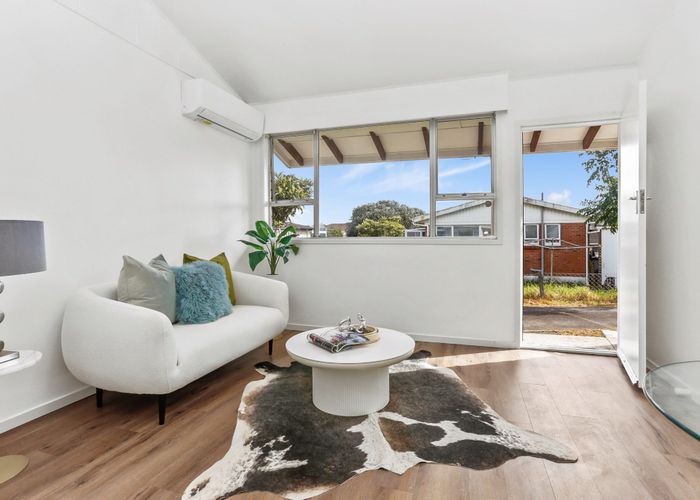  at 5/9 Radnor Road, Mount Roskill, Auckland