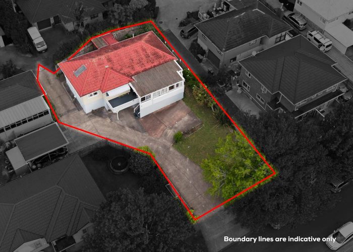  at 11 Humphrey Kemp Avenue, Henderson, Waitakere City, Auckland