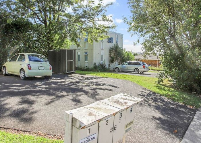  at 4/36 Strong Street, Saint Johns, Auckland