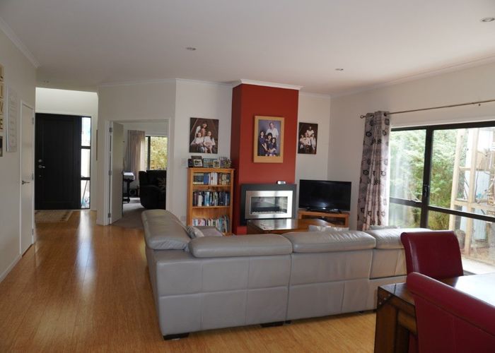  at 20 Eastwood Rise, Browns Bay, North Shore City, Auckland