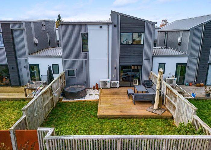  at 6 Gecko Lane, Hamilton Lake, Hamilton, Waikato