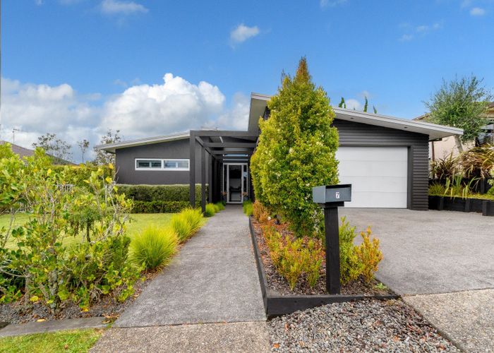  at 7 Rexford Heights, Pyes Pa, Tauranga