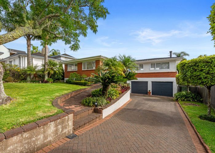  at 3 Copperfield Terrace, Mellons Bay, Auckland