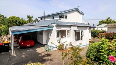  at 214 Augustus Street South, Thames, Thames