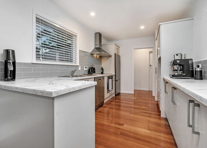  at 4 Birkley Road, Bayswater, North Shore City, Auckland
