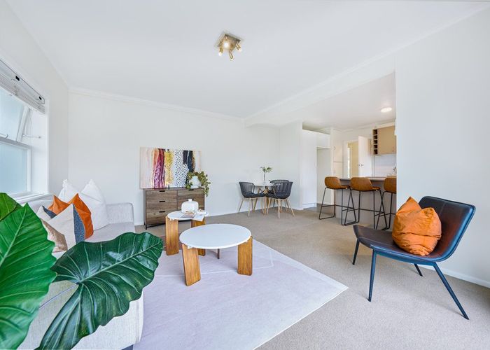  at 2/9 Esmonde Road, Takapuna, North Shore City, Auckland