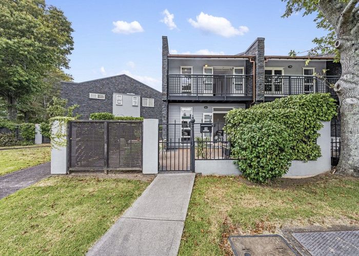  at 14/2 Cawley Street, Ellerslie, Auckland