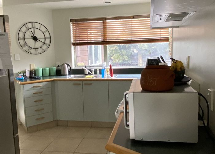  at 36A Roberts Road, Glenfield, North Shore City, Auckland