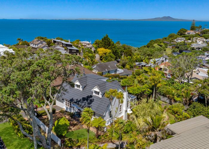  at 41 Montgomery Avenue, Rothesay Bay, Auckland