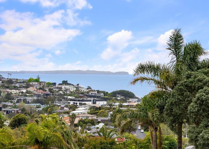  at 143 Kowhai Road, Mairangi Bay, North Shore City, Auckland