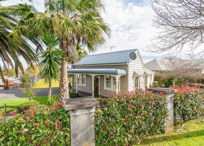  at 1 Knighton Road, Hillcrest, Hamilton