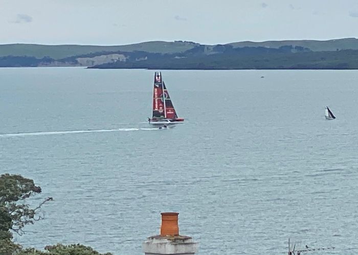  at 17 Eastcliffe Road, Milford, North Shore City, Auckland