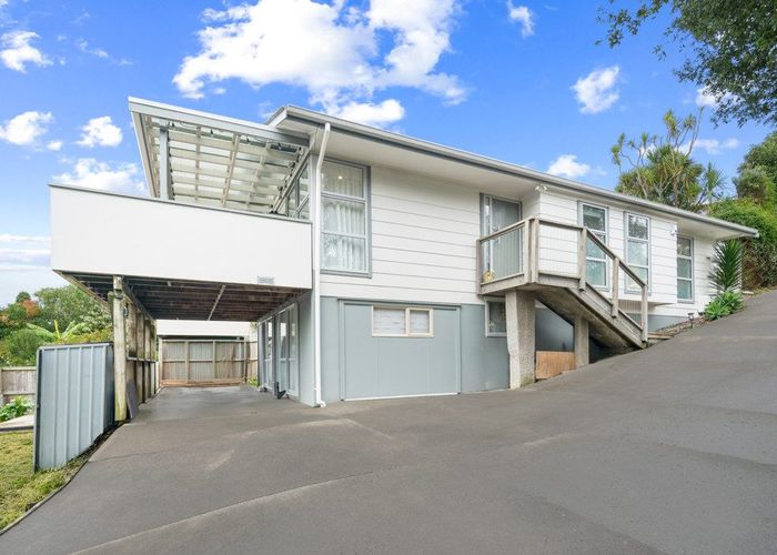  at 36 Tamahere Drive, Glenfield, Auckland