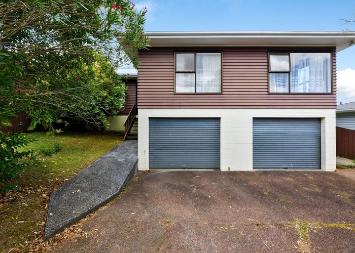  at 56 Woodford Avenue, Henderson, Waitakere City, Auckland