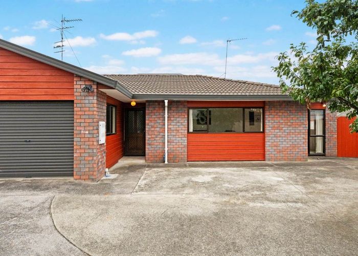  at 831A Manukau Road, Royal Oak, Auckland