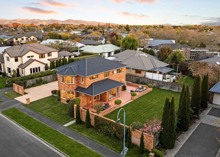  at 64 Willowview Drive, Redwood, Christchurch City, Canterbury